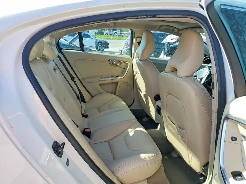 2012 VOLVO S60 T5  