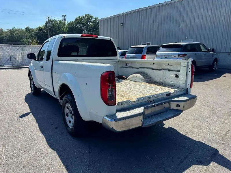 2015 NISSAN FRONTIER S  