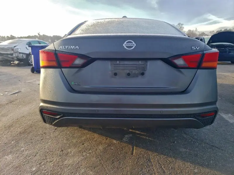 2021 NISSAN ALTIMA SV  