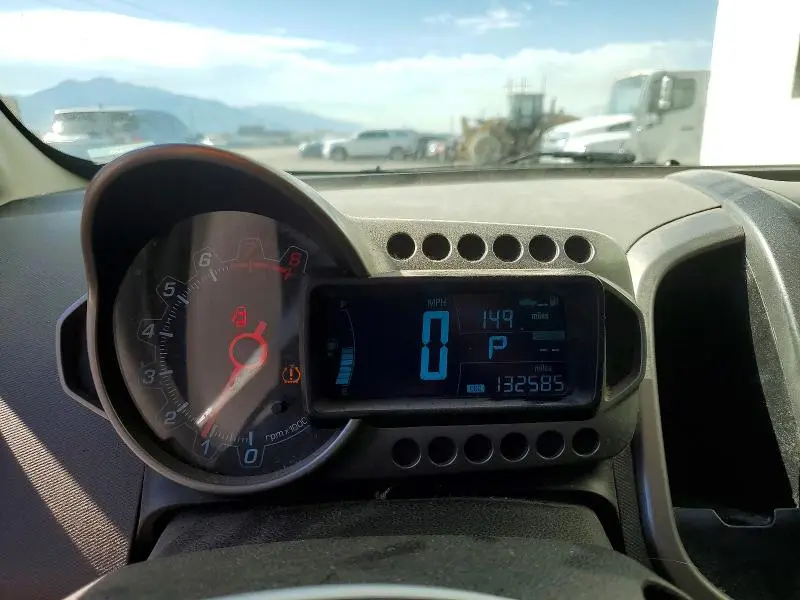 2016 CHEVROLET SONIC LT  
