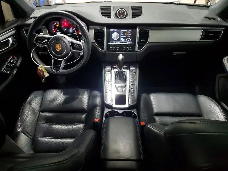 2016 PORSCHE MACAN TURBO  