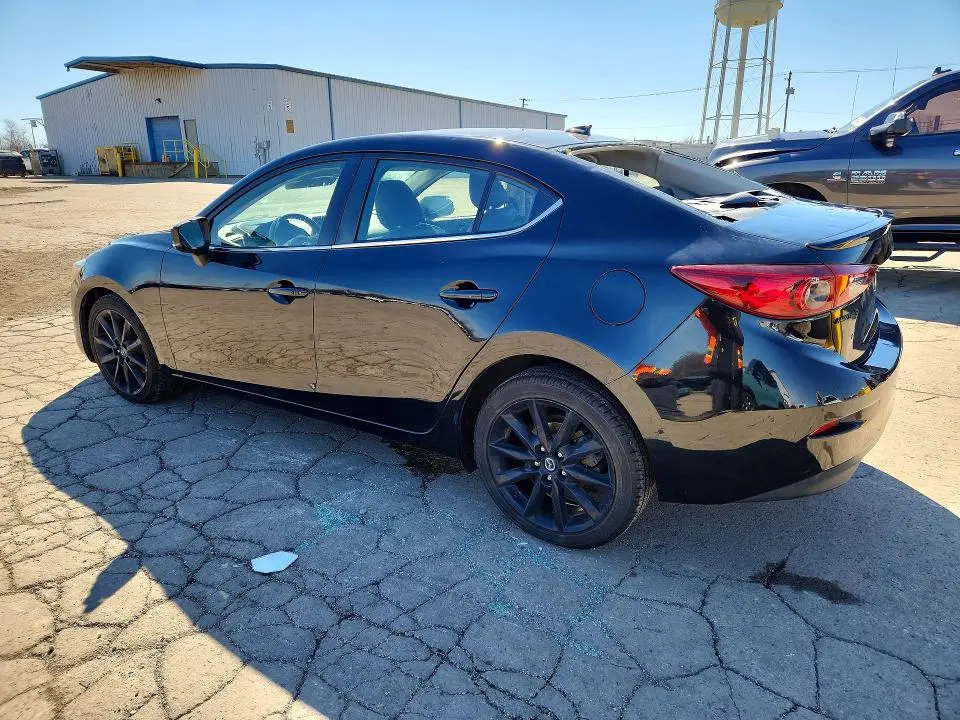 2017 MAZDA 3 TOURING  