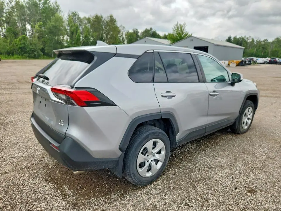 2022 TOYOTA RAV4 LE  