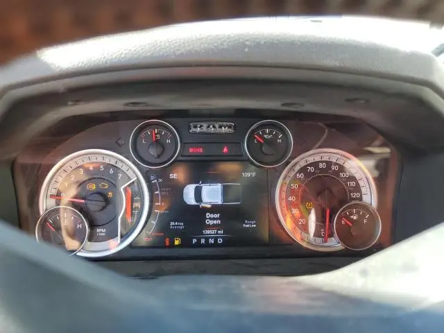 2015 RAM 1500 SLT  