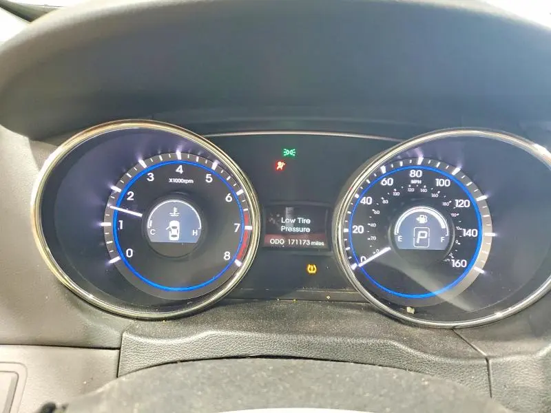2011 HYUNDAI SONATA GLS  
