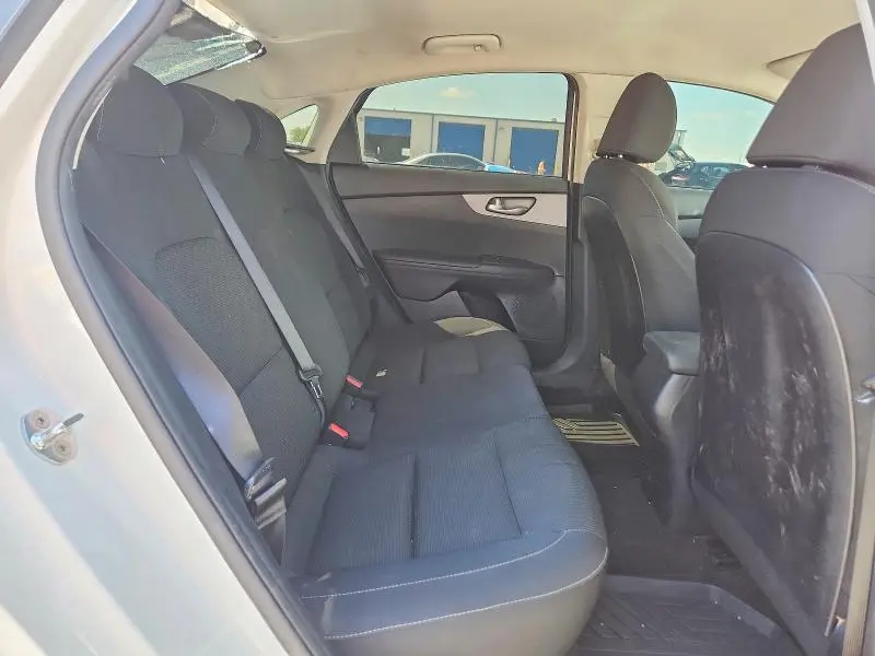 2019 KIA FORTE FE  