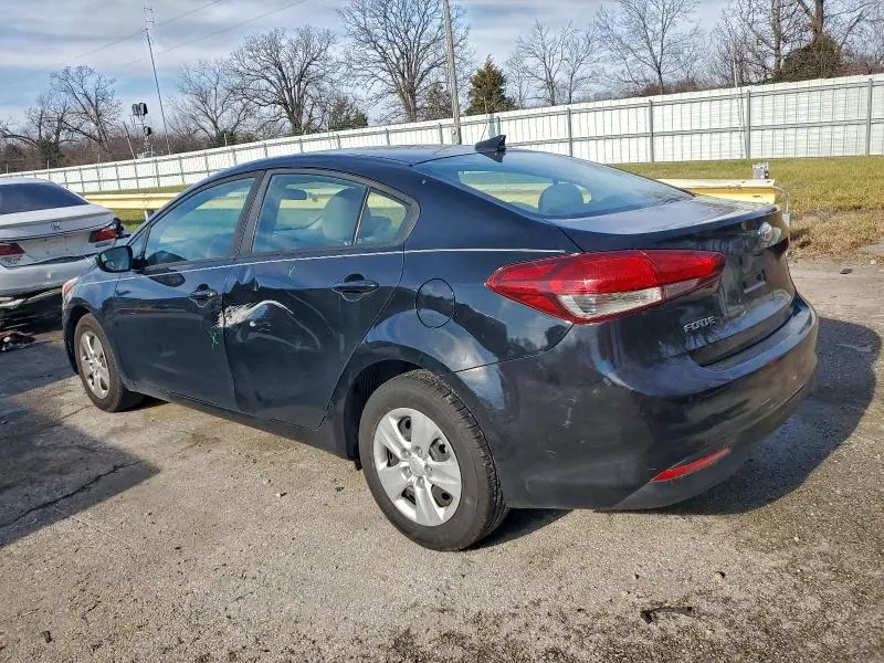 2017 KIA FORTE LX  