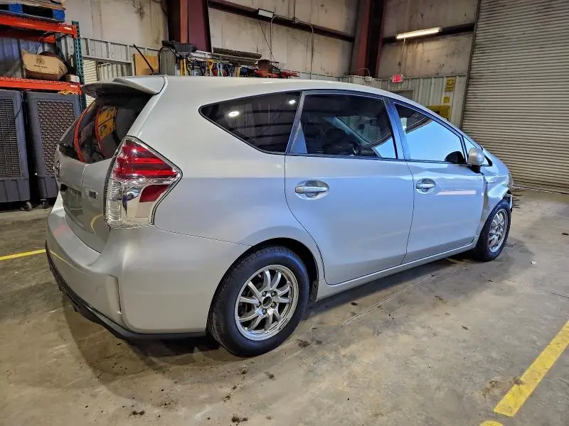 2015 TOYOTA PRIUS V   