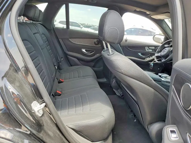 2016 MERCEDES-BENZ GLC 300  