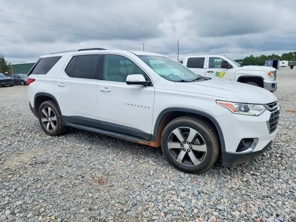 2018 CHEVROLET TRAVERSE LT  