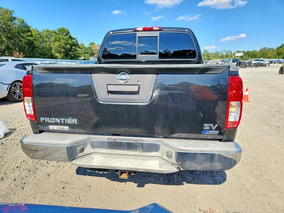 2018 NISSAN FRONTIER SV  