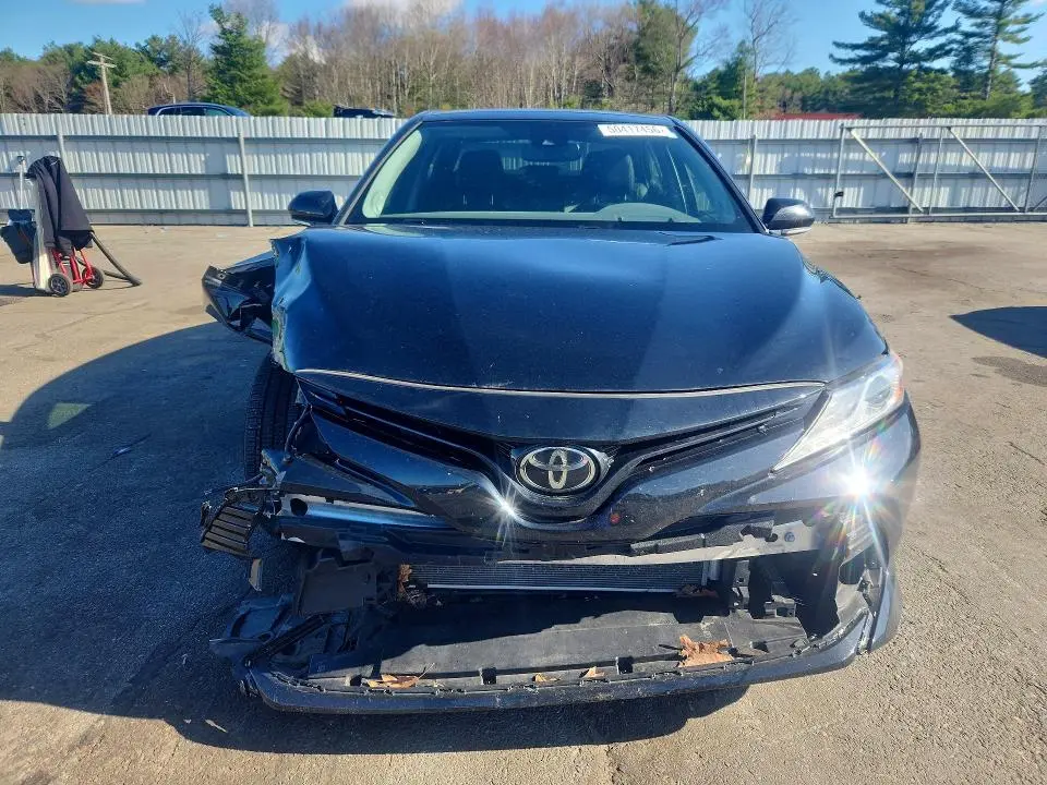 2019 TOYOTA CAMRY XLE V6  