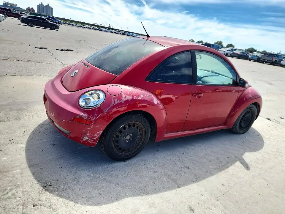 2010 VOLKSWAGEN NEW BEETLE   
