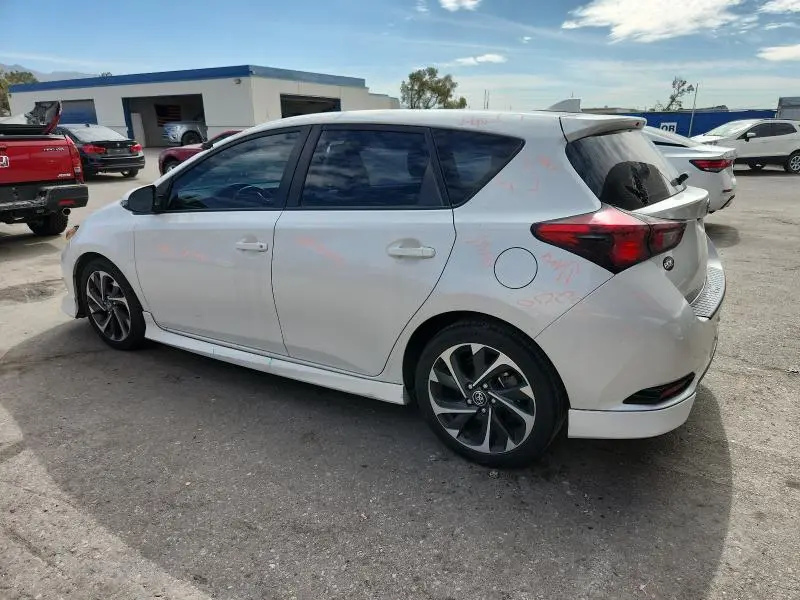 2018 TOYOTA COROLLA IM   