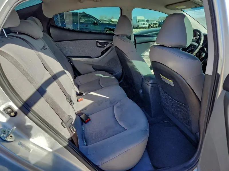2012 HYUNDAI ELANTRA   