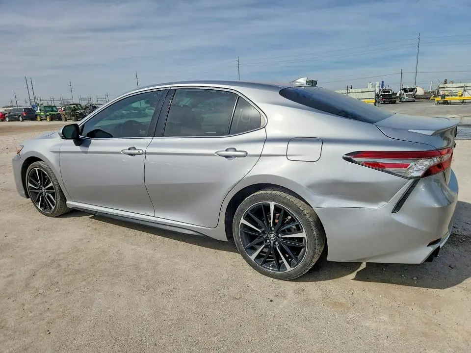 2019 TOYOTA CAMRY XSE  