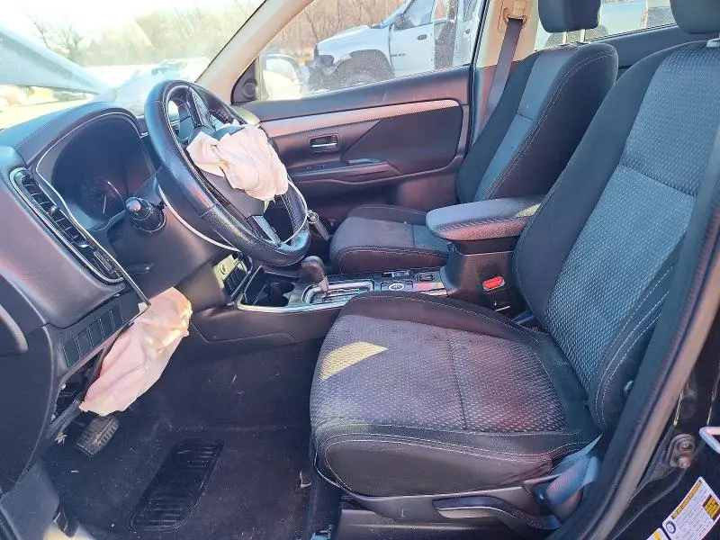 2018 MITSUBISHI OUTLANDER SE  