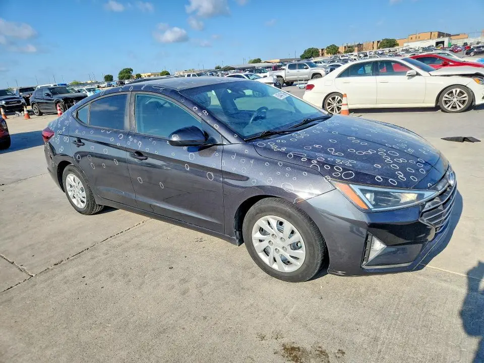 2020 HYUNDAI ELANTRA SE  