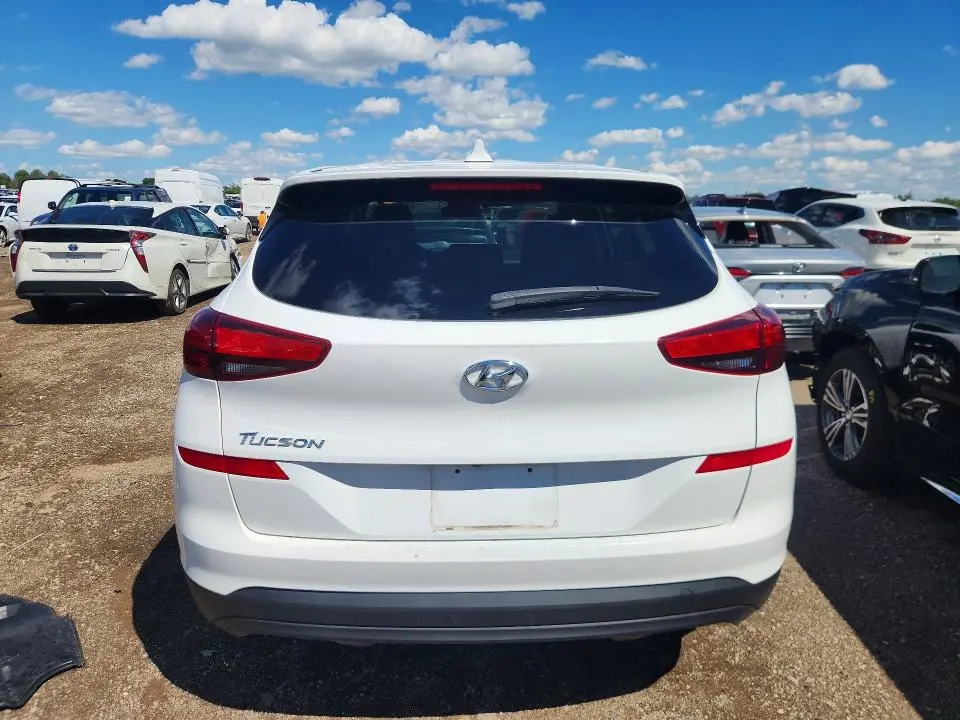 2020 HYUNDAI TUCSON SE  