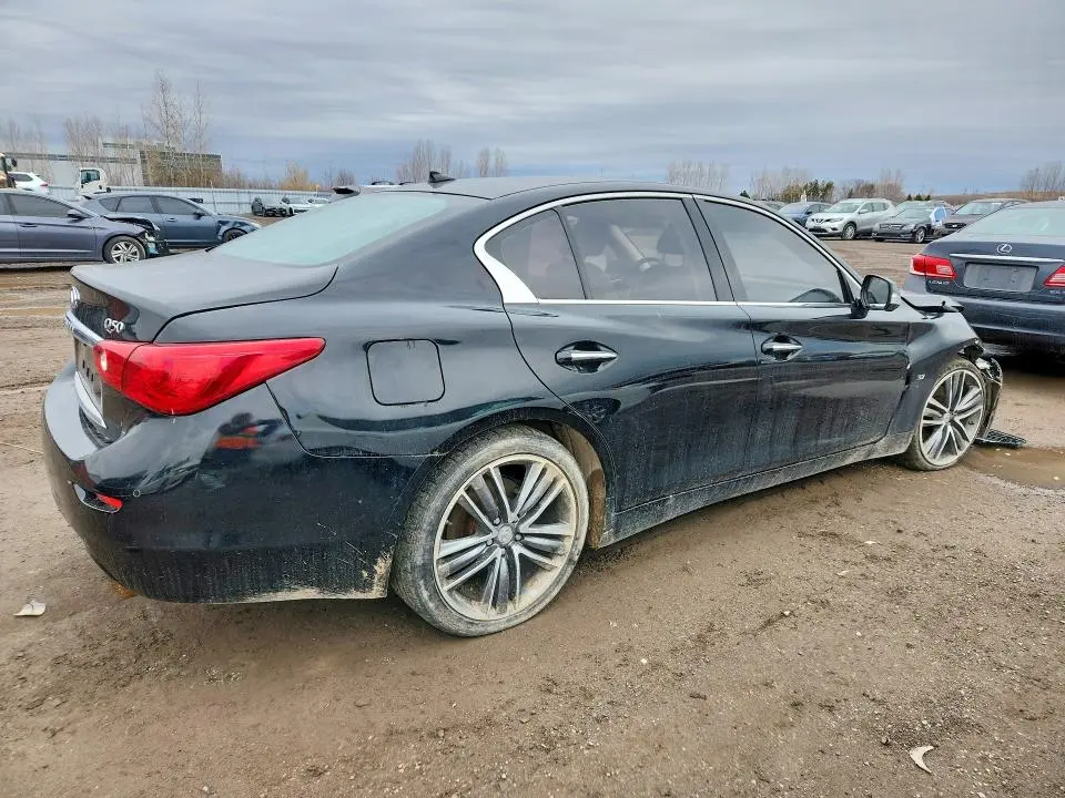 2015 INFINITI Q50   