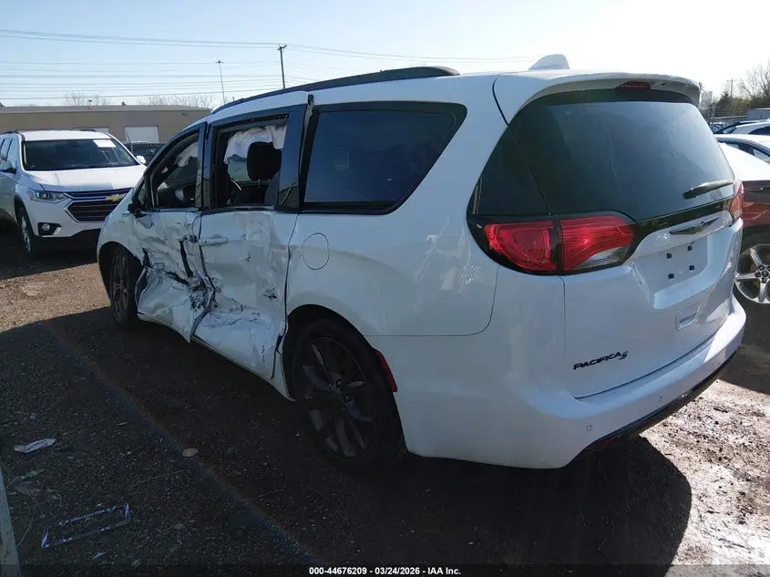2019 CHRYSLER PACIFICA TOURING L PLUS