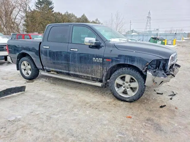 2016 RAM 1500 SLT  