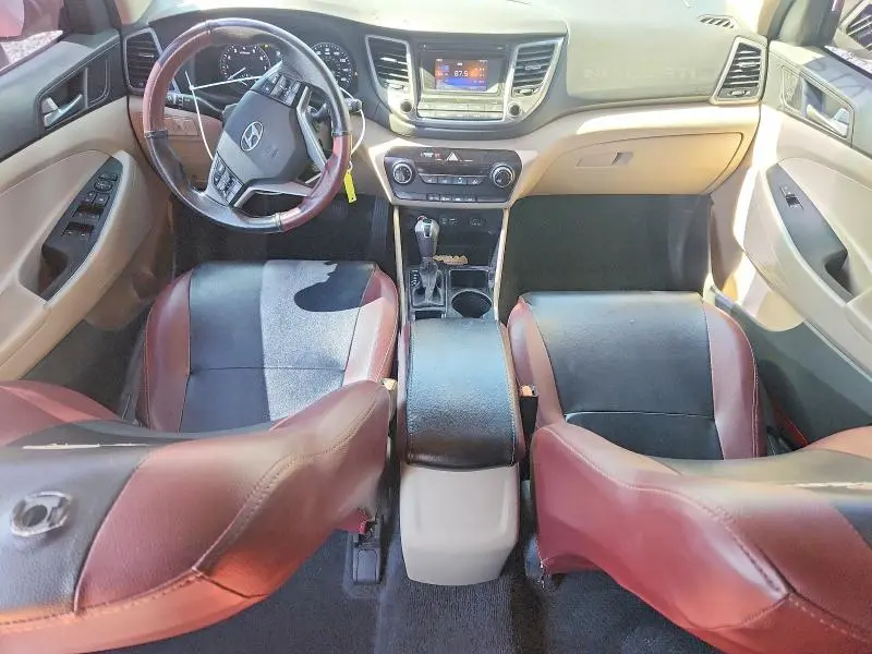 2017 HYUNDAI TUCSON SE  