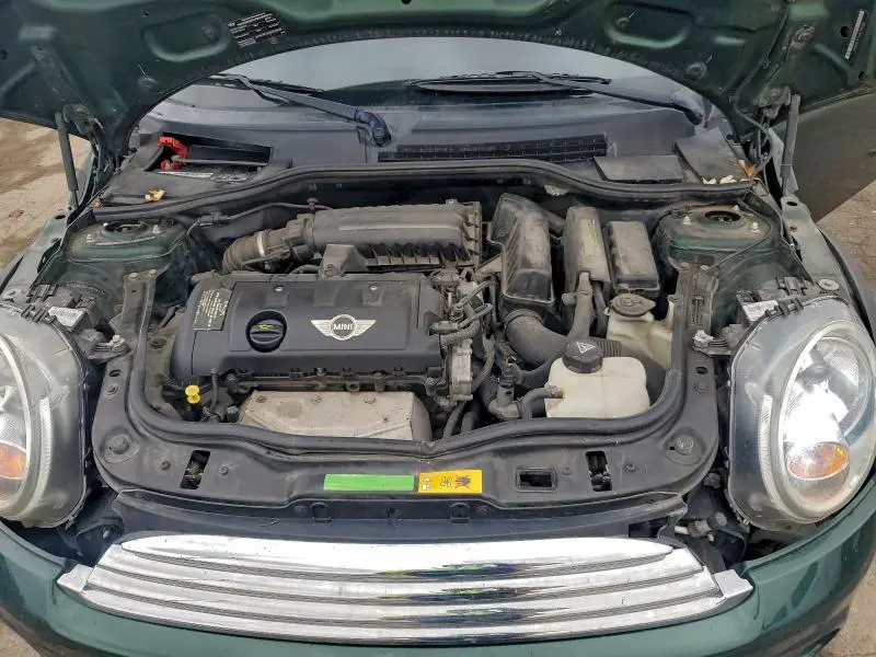 2011 MINI COOPER   