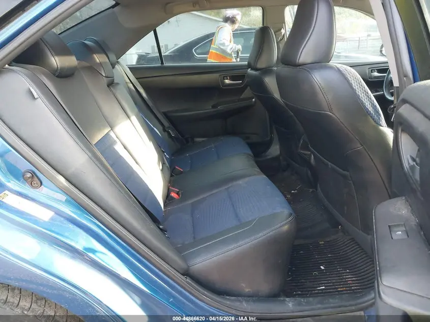 2016 TOYOTA CAMRY SE