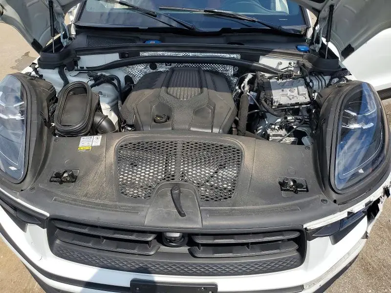 2022 PORSCHE MACAN   