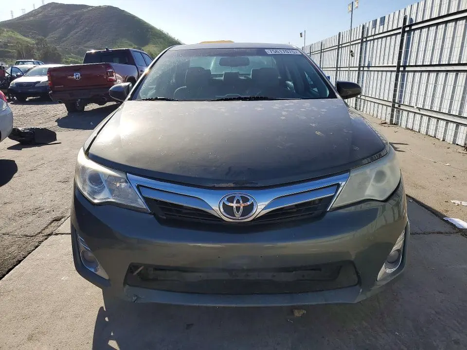 2012 TOYOTA CAMRY XLE  