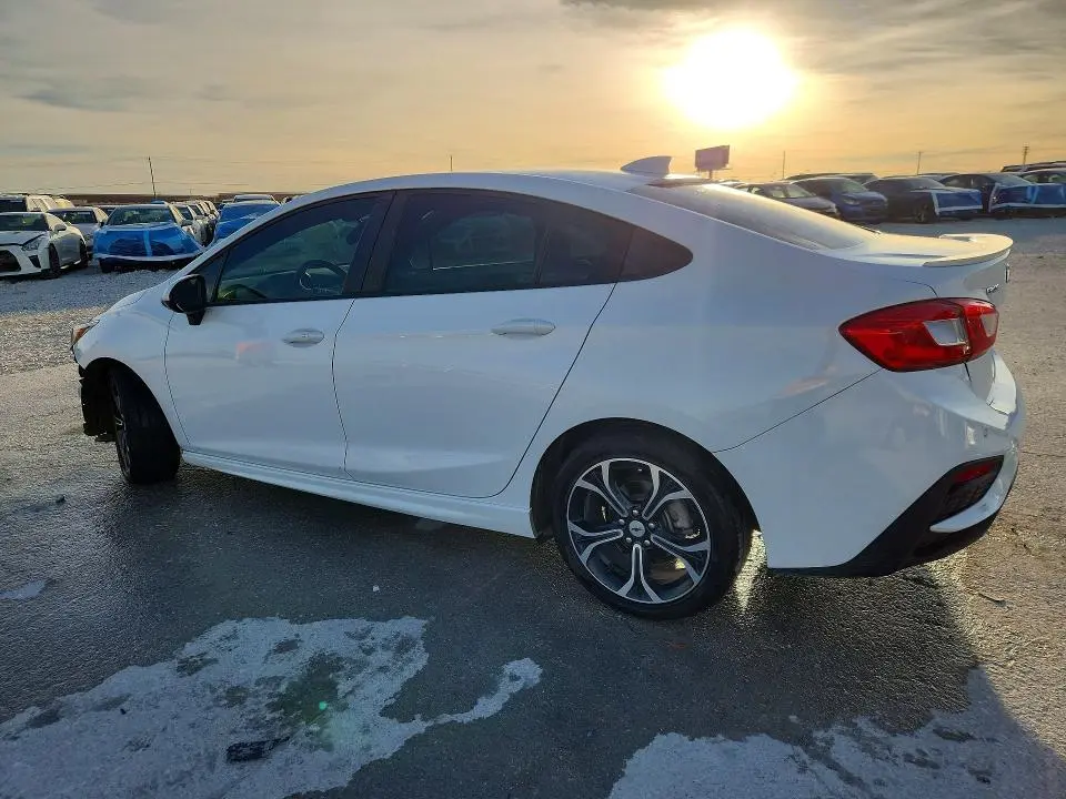 2019 CHEVROLET CRUZE LT  