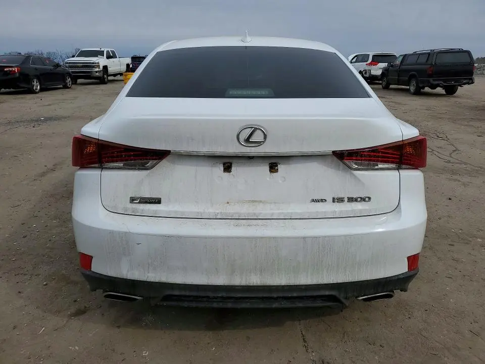 2018 LEXUS IS 300 BASE  