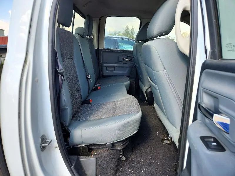 2016 RAM 1500 SLT  
