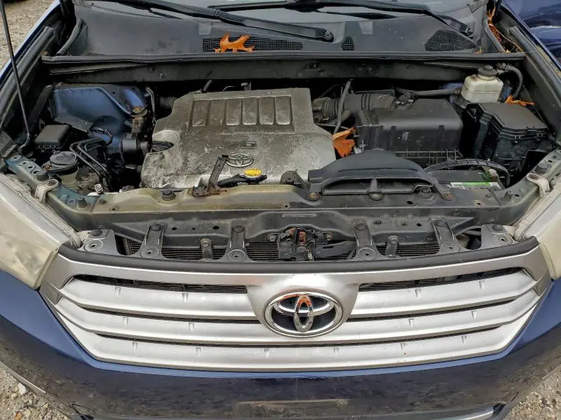 2011 TOYOTA HIGHLANDER BASE  