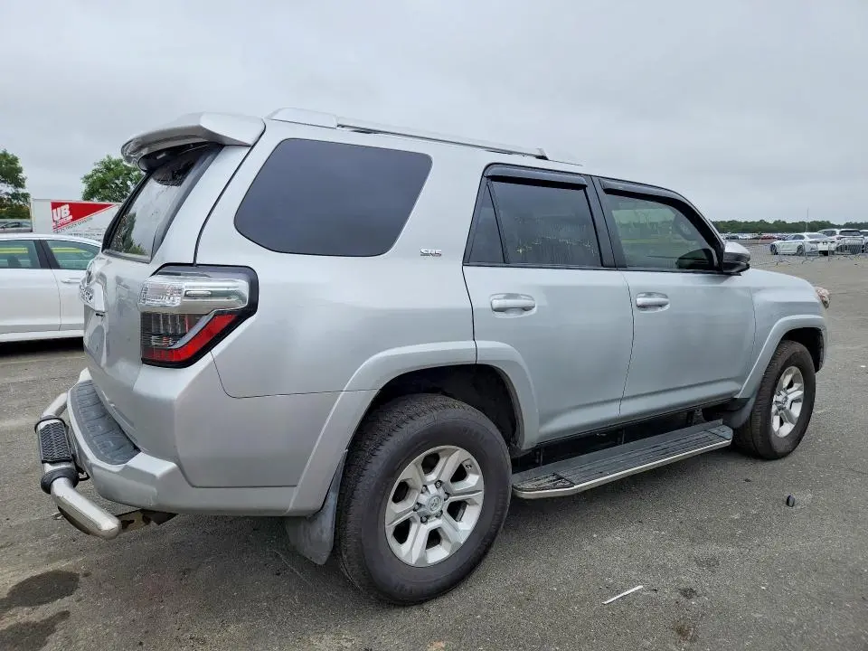 2015 TOYOTA 4RUNNER SR5  