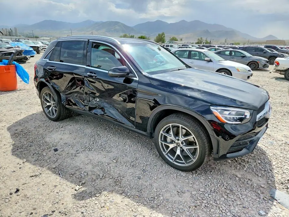 2020 MERCEDES-BENZ GLC 300 4MATIC  