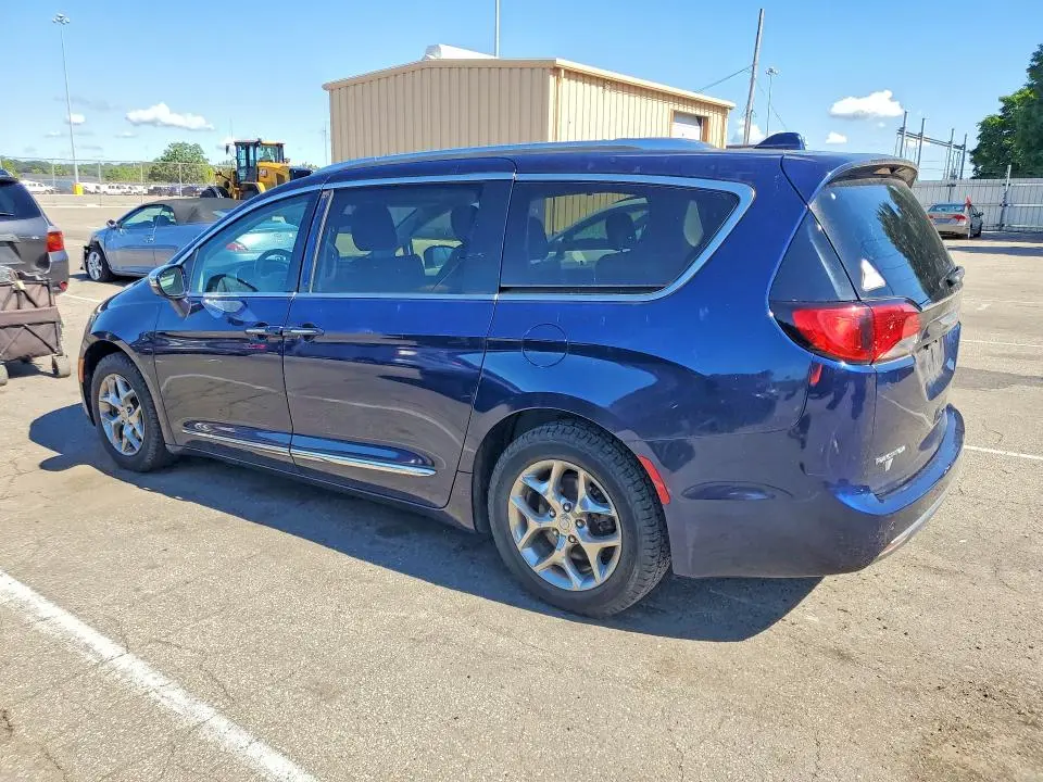 2018 CHRYSLER PACIFICA LIMITED  