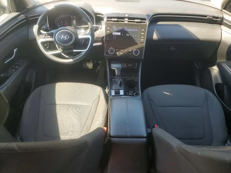 2022 HYUNDAI TUCSON SE  