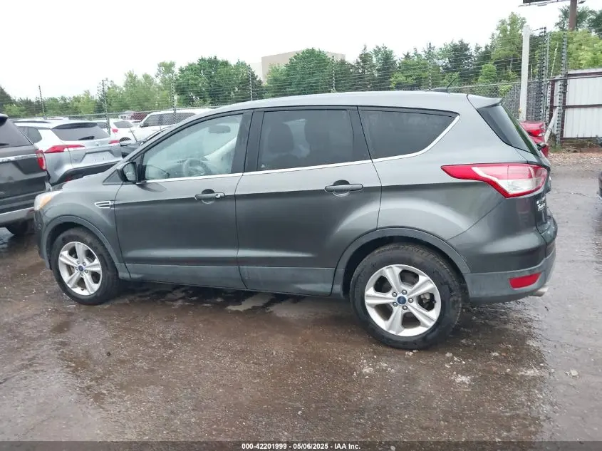 2015 FORD ESCAPE SE
