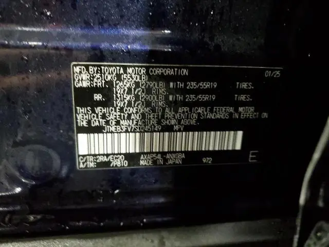 2025 TOYOTA RAV4 XSE  