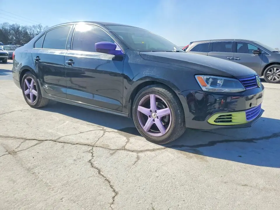 2013 VOLKSWAGEN JETTA BASE  