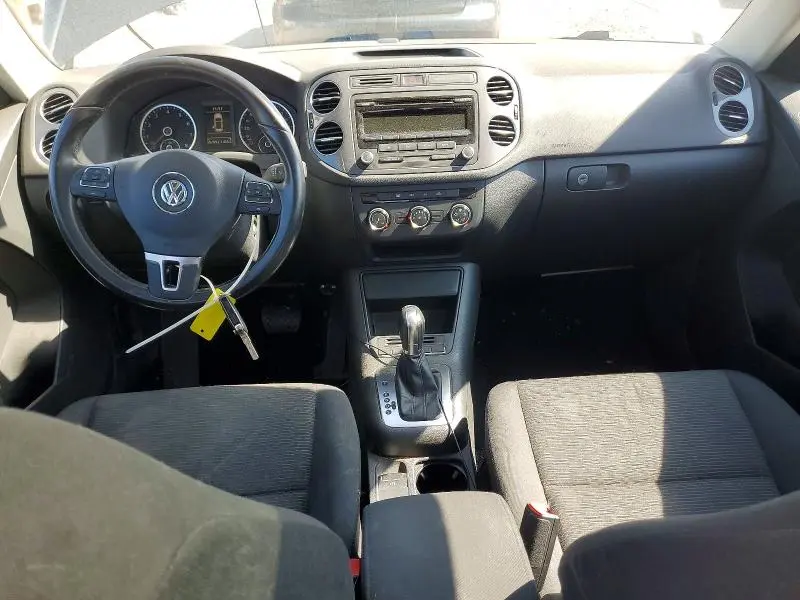 2013 VOLKSWAGEN TIGUAN S  
