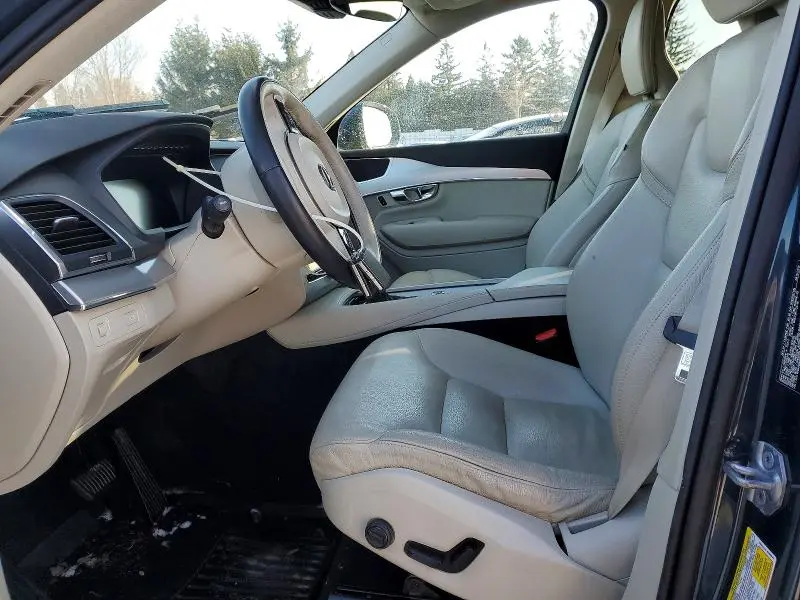 2019 VOLVO XC90 T6 MOMENTUM  