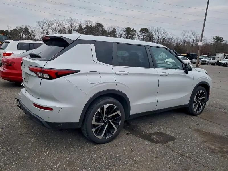 2022 MITSUBISHI OUTLANDER ES  