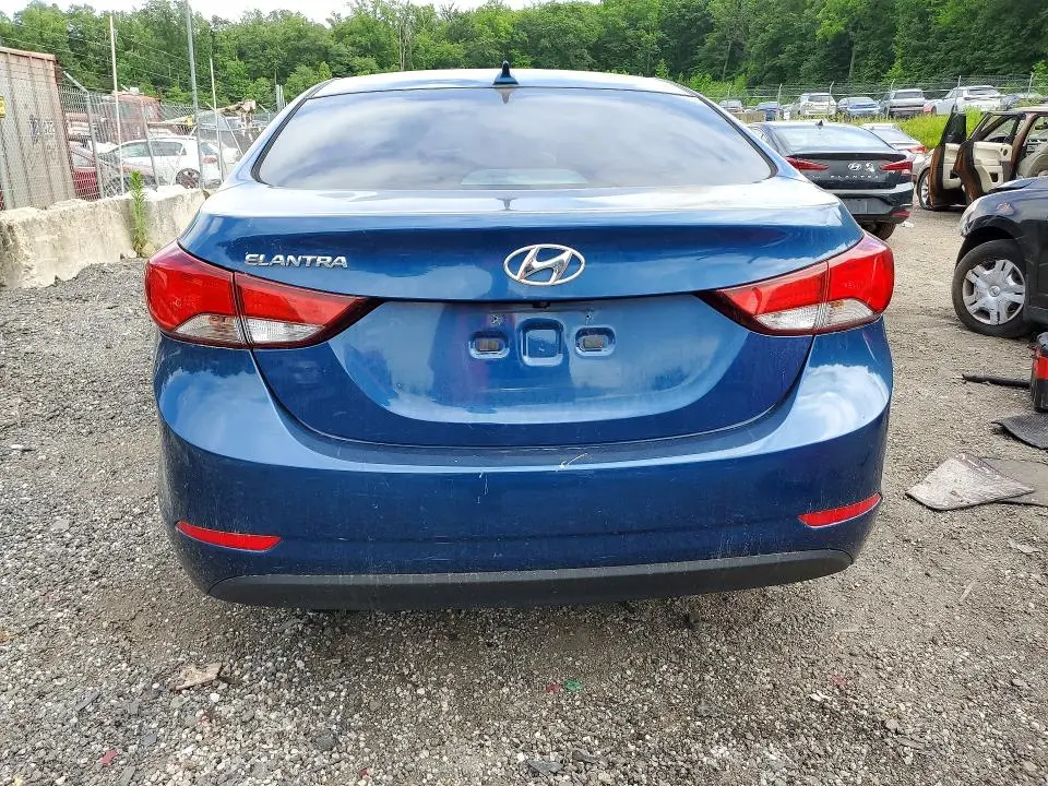 2016 HYUNDAI ELANTRA SE  