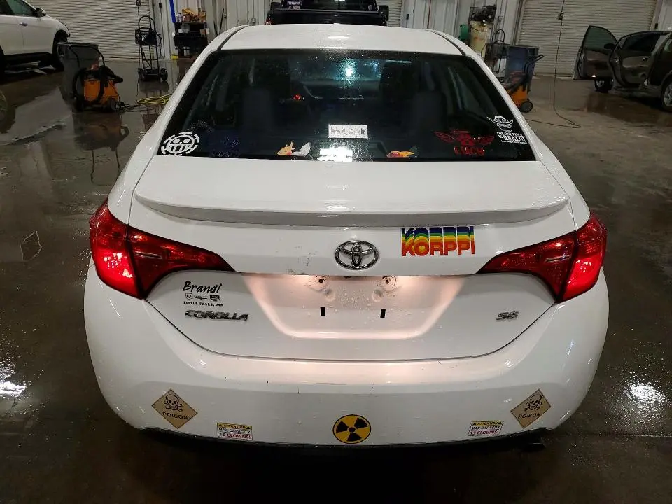 2017 TOYOTA COROLLA SE  