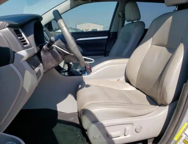 2015 TOYOTA HIGHLANDER XLE  