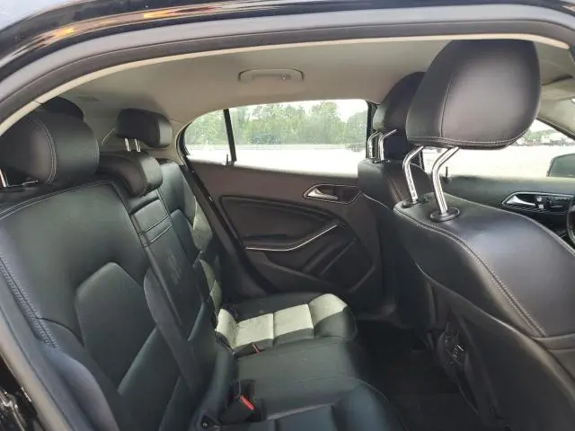 2015 MERCEDES-BENZ GLA 250  