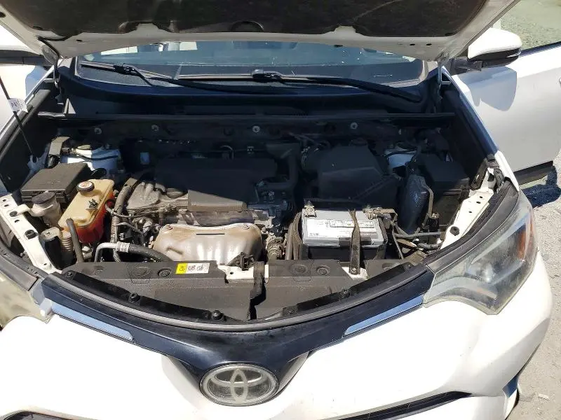 2017 TOYOTA RAV4 XLE  